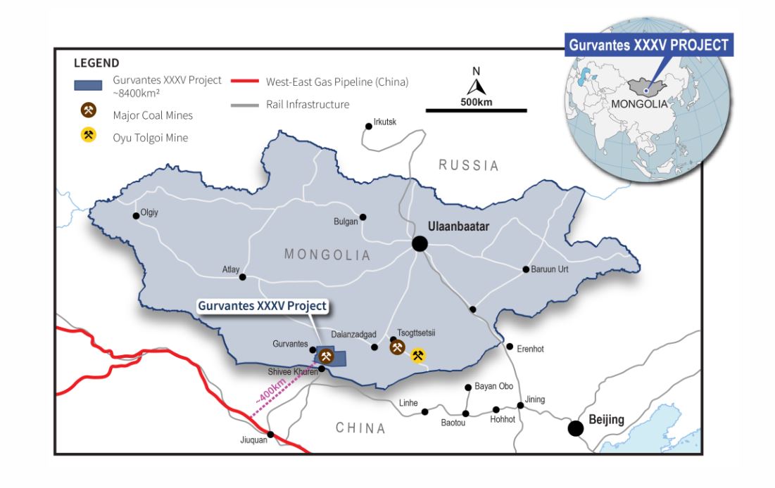 Map of Mongolia highlighting the Gurvantes XXXV Project area in light blue. Key locations include Ulaanbaatar, major coal mines, and infrastructure like pipelines and railways. An inset shows Mongolia's location in Asia, offering a beacon of hope for Эрчим хүчний салбарт гэрэл асаах мэдээ.